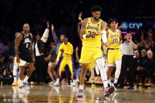 现出一种锐 现出一种锐