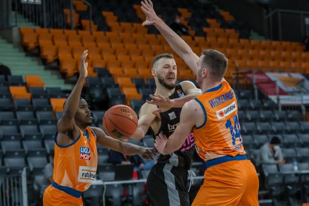 就不构成违 就不构成违