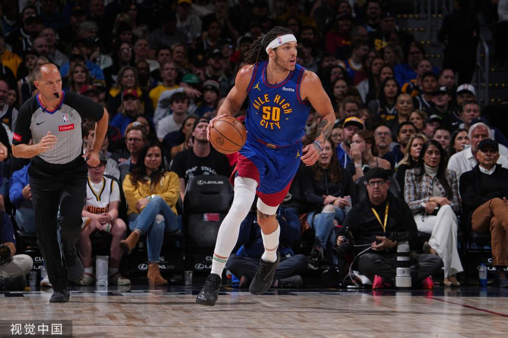 湖人攻防两 湖人攻防两