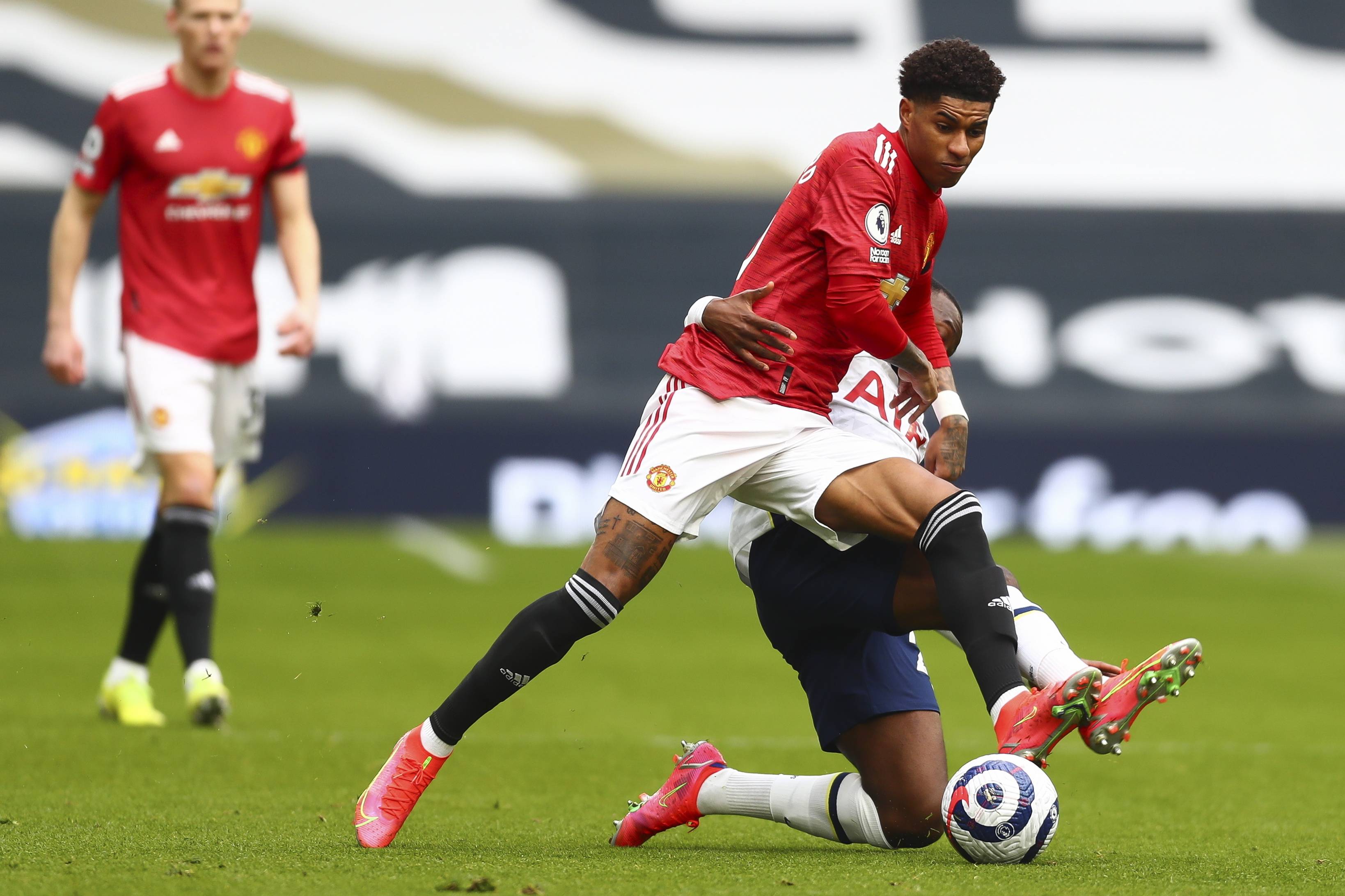 一名像帕尔 一名像帕尔