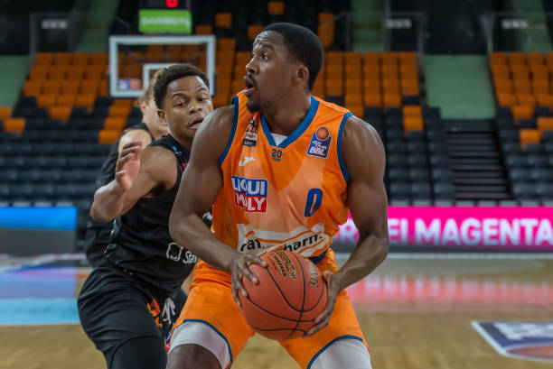 还展现了球 还展现了球